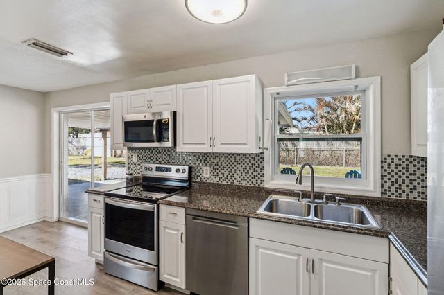 207 2nd Street, Merritt Island, FL 32953