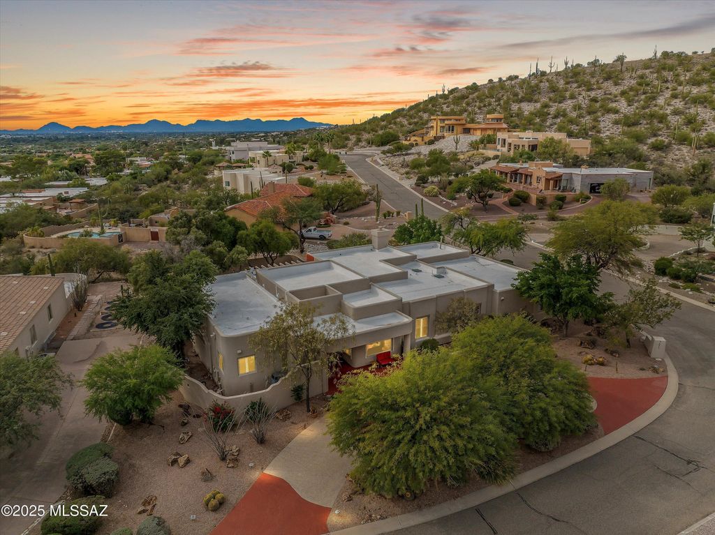 3825 N Mountain Cove Drive, Tucson, AZ 85750