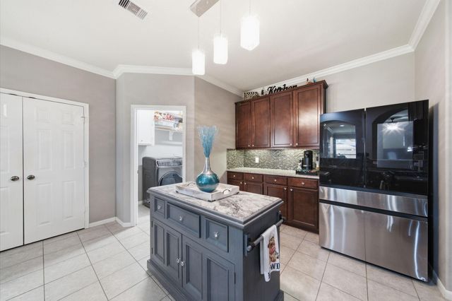 2421 Santiago Lane, League City, TX 77573