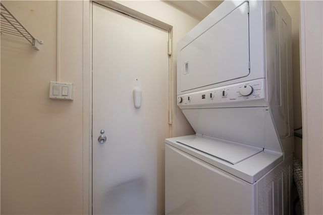 320 Fort Duquesne Blvd 14F, Downtown Pgh, PA 15222