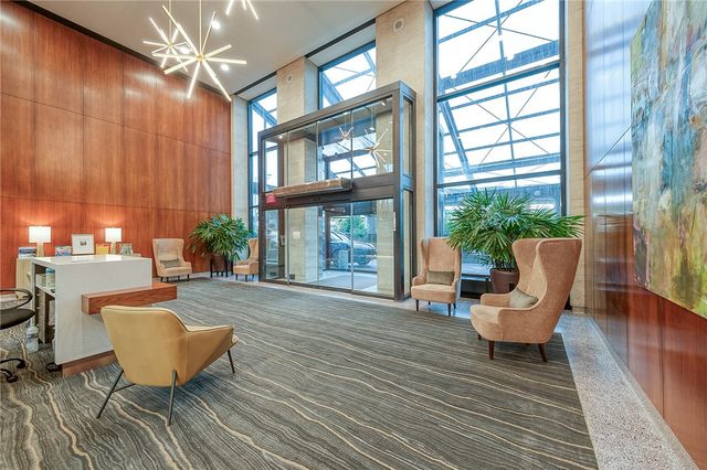 320 Fort Duquesne Blvd 14F, Downtown Pgh, PA 15222