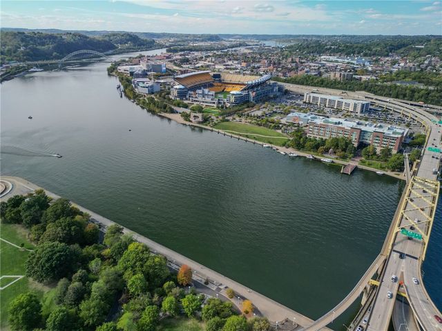 320 Fort Duquesne Blvd 14F, Downtown Pgh, PA 15222