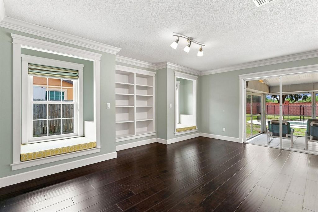Image 13 of property listing at 6785 TAMARIND CIRCLE, Orlando, FL 32819