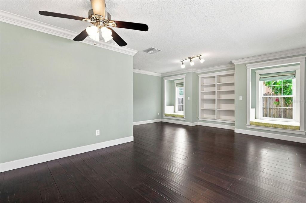 Image 16 of property listing at 6785 TAMARIND CIRCLE, Orlando, FL 32819