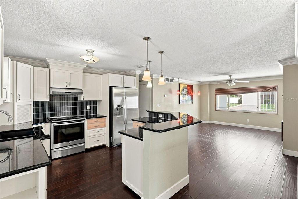 Image 20 of property listing at 6785 TAMARIND CIRCLE, Orlando, FL 32819