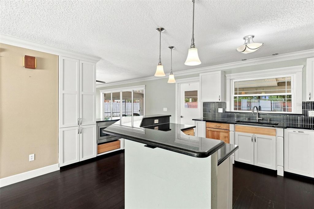Image 22 of property listing at 6785 TAMARIND CIRCLE, Orlando, FL 32819
