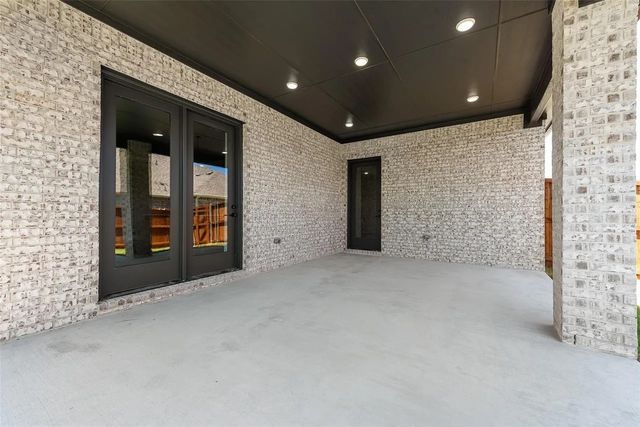 1327 Selby Road, Van Alstyne, TX 75495