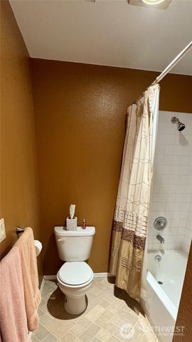 3727 N Bristol Street, Tacoma, WA 98407