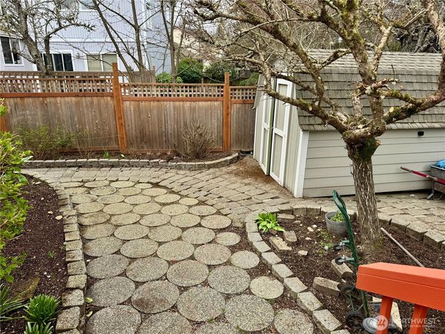 3727 N Bristol Street, Tacoma, WA 98407