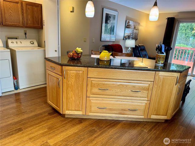 3727 N Bristol Street, Tacoma, WA 98407