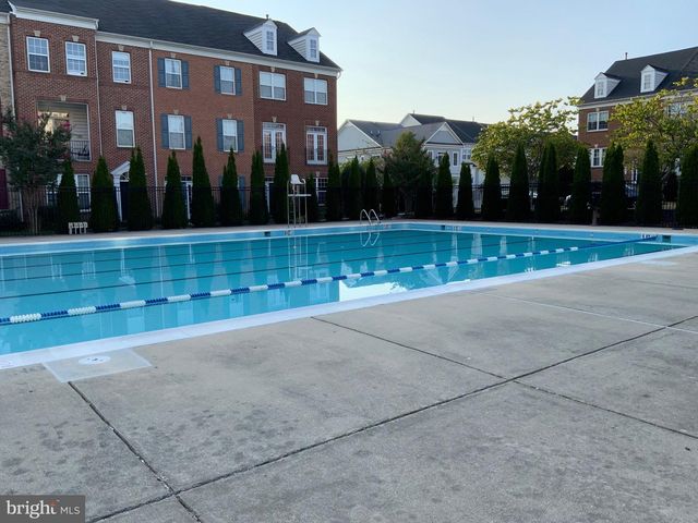 589 ODENDHAL AVE #589, Gaithersburg, MD 20877