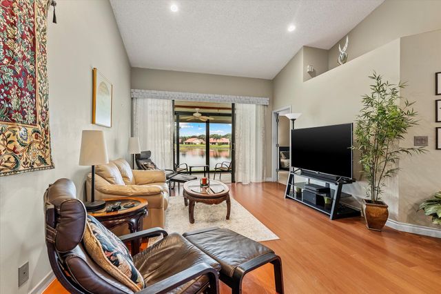 7841 Lexington Club Boulevard B, Delray Beach, FL 33446