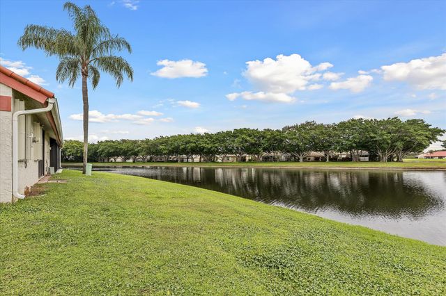 7841 Lexington Club Boulevard B, Delray Beach, FL 33446