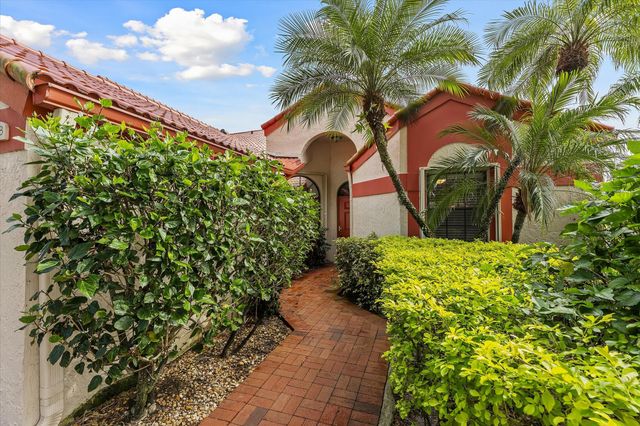 7841 Lexington Club Boulevard B, Delray Beach, FL 33446