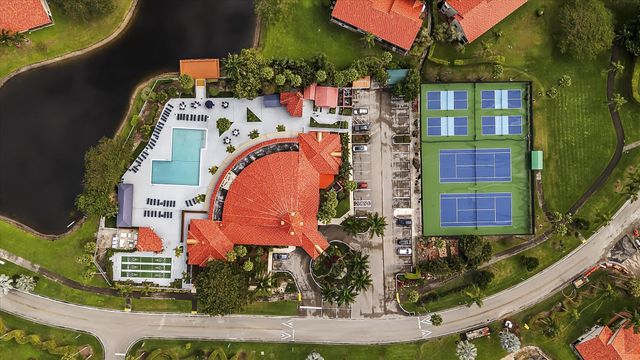 7841 Lexington Club Boulevard B, Delray Beach, FL 33446