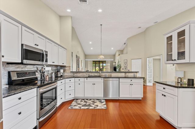 7841 Lexington Club Boulevard B, Delray Beach, FL 33446