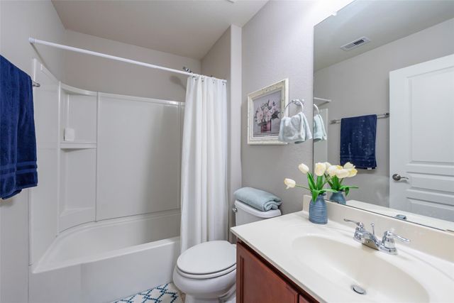 614 Shoreside Drive, Richmond, TX 77469