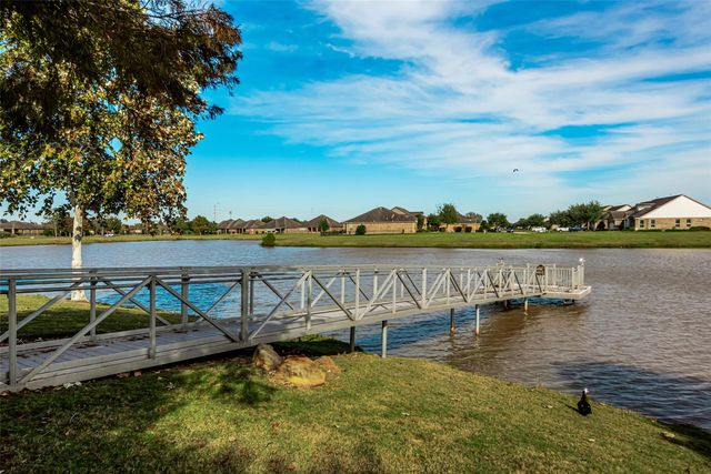 614 Shoreside Drive, Richmond, TX 77469