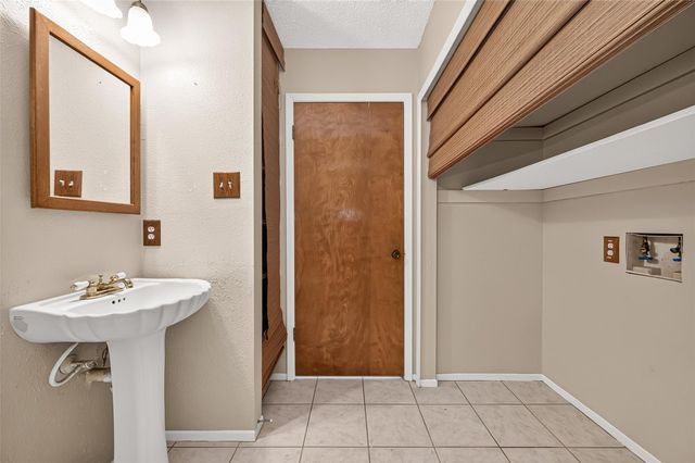 3718 Pintan Lane, Houston, TX 77014