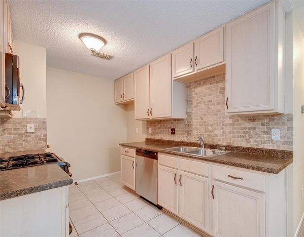 3718 Pintan Lane, Houston, TX 77014