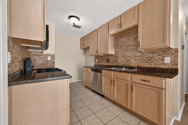 3718 Pintan Lane, Houston, TX 77014