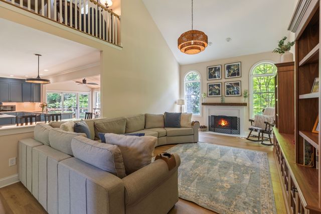 1103 Haverhill Dr, Brentwood, TN 37027