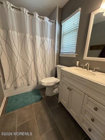 58 Newbury Road, Howell, NJ 07731