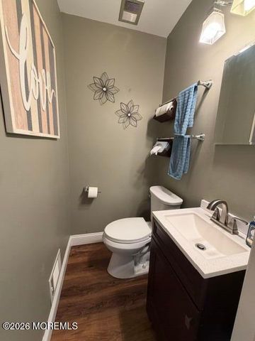 58 Newbury Road, Howell, NJ 07731