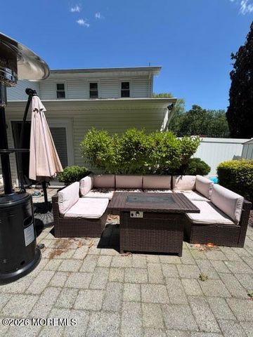 58 Newbury Road, Howell, NJ 07731