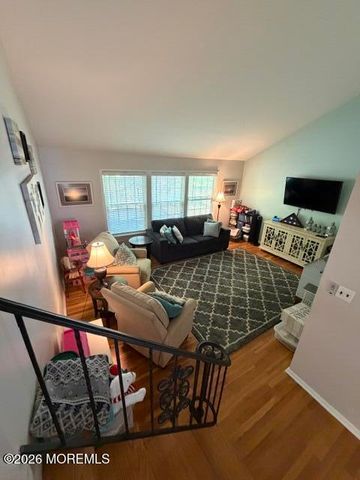 58 Newbury Road, Howell, NJ 07731