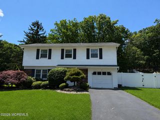 58 Newbury Road, Howell, NJ 07731