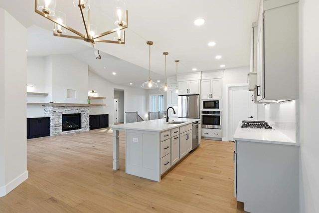 1409 Yeske Drive, Waunakee, WI 53597