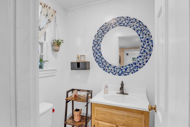 20 Pleasant St, Lunenburg, MA 01462