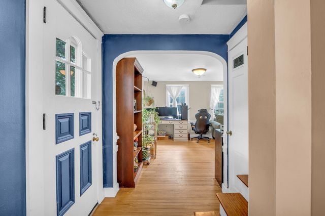 20 Pleasant St, Lunenburg, MA 01462