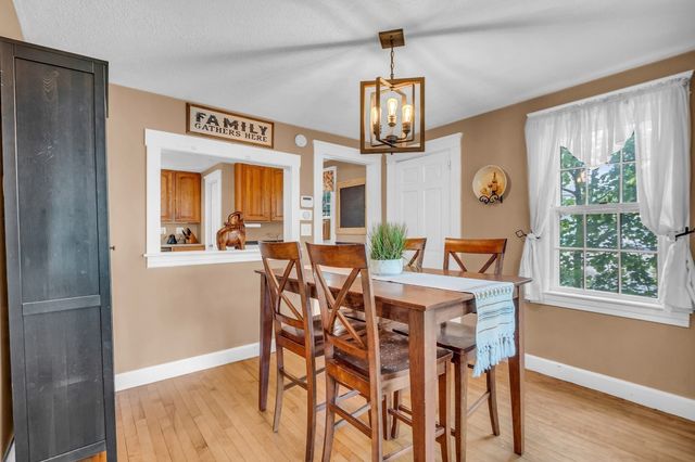 20 Pleasant St, Lunenburg, MA 01462
