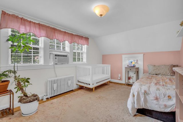 20 Pleasant St, Lunenburg, MA 01462