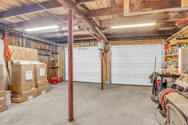 20 Pleasant St, Lunenburg, MA 01462