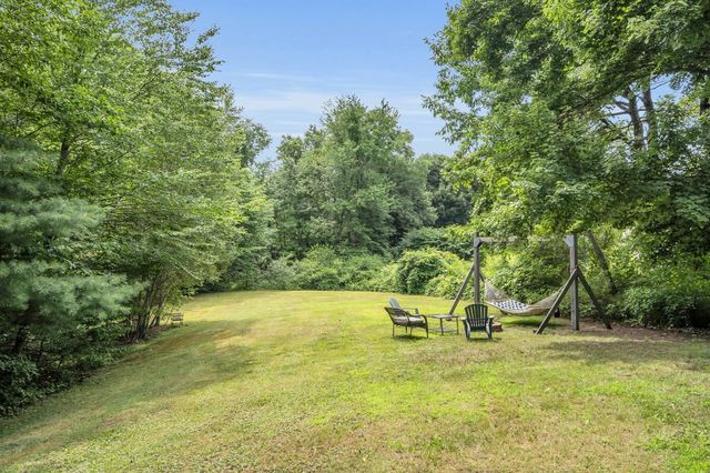 20 Pleasant St, Lunenburg, MA 01462