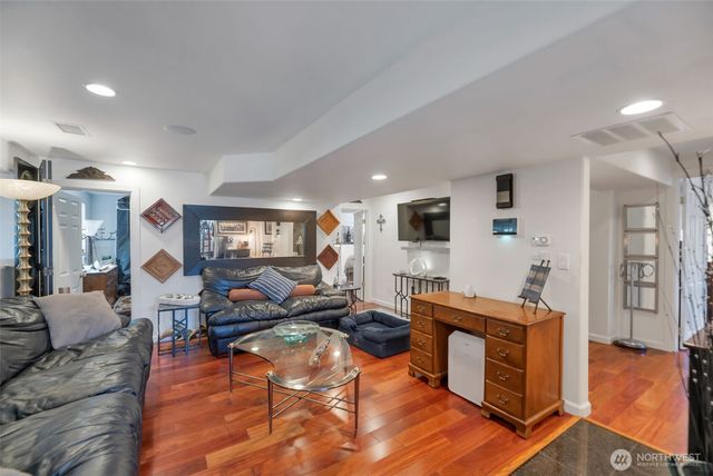 12200 85th Avenue S, Seattle, WA 98178