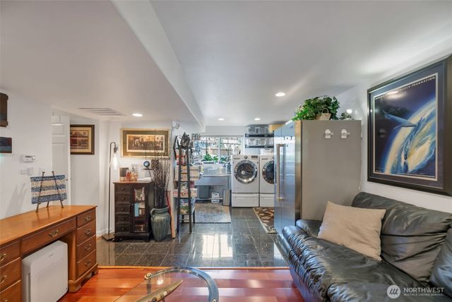 12200 85th Avenue S, Seattle, WA 98178