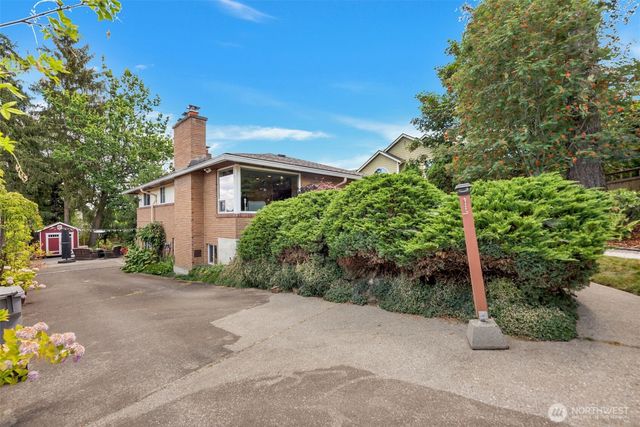 12200 85th Avenue S, Seattle, WA 98178
