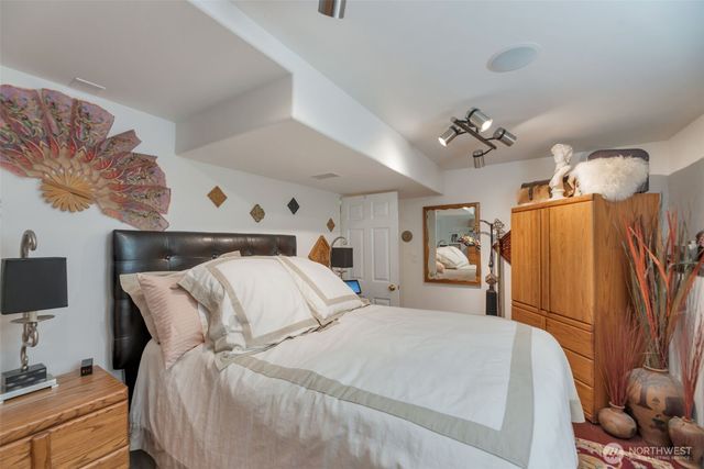 12200 85th Avenue S, Seattle, WA 98178