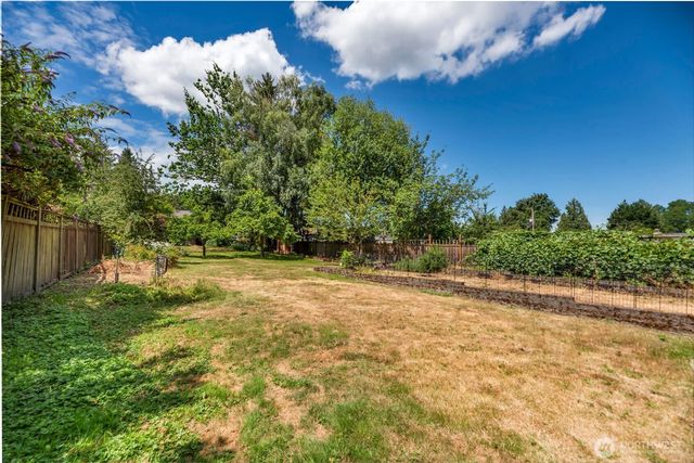 12200 85th Avenue S, Seattle, WA 98178