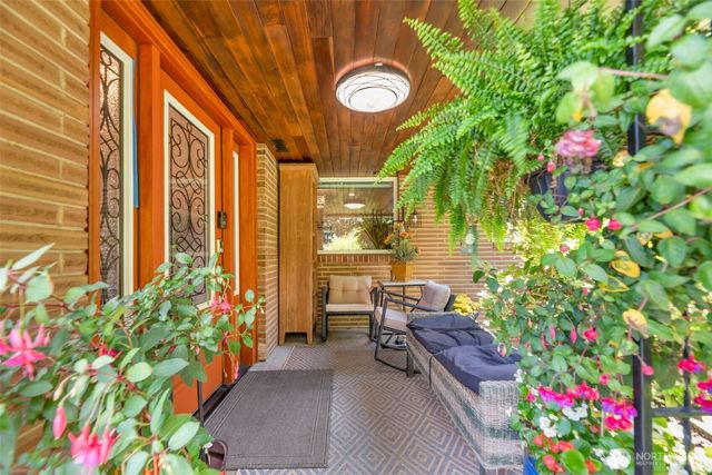 12200 85th Avenue S, Seattle, WA 98178