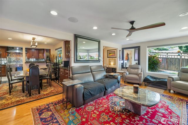 12200 85th Avenue S, Seattle, WA 98178