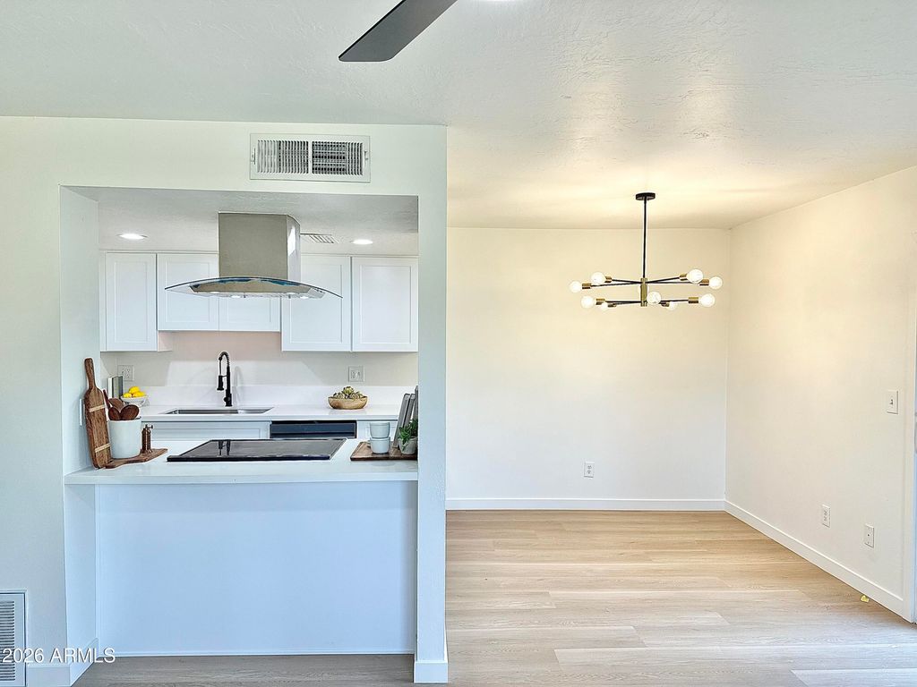 10215 N 8TH Street B, Phoenix, AZ 85020 — photo 3