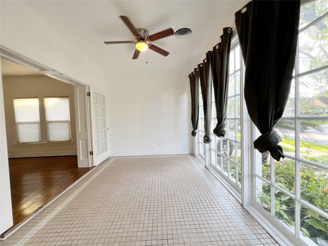 1964 Norfolk Street, Houston, TX 77098