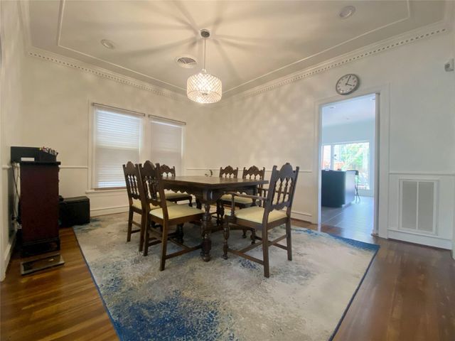 1964 Norfolk Street, Houston, TX 77098