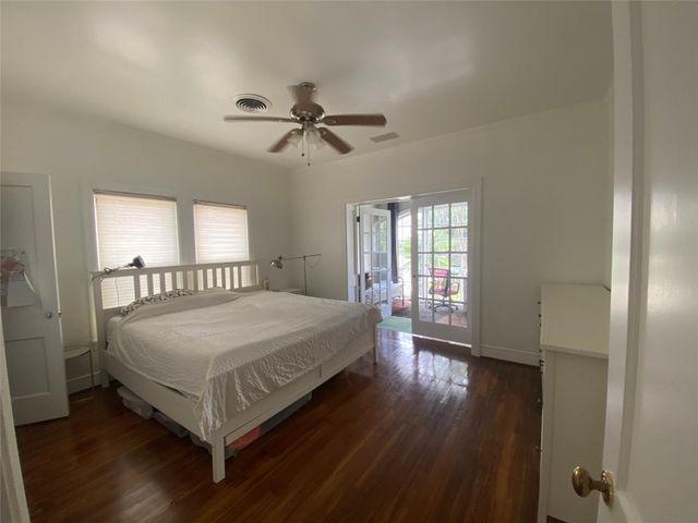 1964 Norfolk Street, Houston, TX 77098