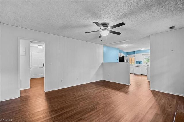 2004 Cottage Place, Greensboro, NC 27455